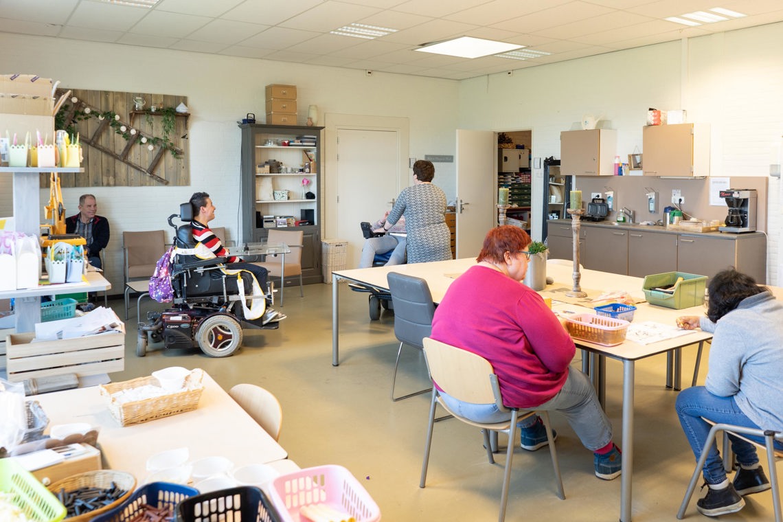 Zideris Rhenen, Plein 1, Dagbesteding Foto Niek Stam 4363