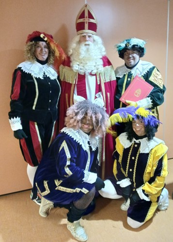 Sinterklaas met zijn pieten